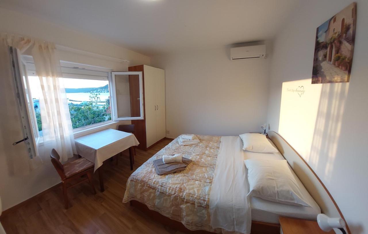 Appartement Gvacic House à Supetarska Draga Extérieur photo