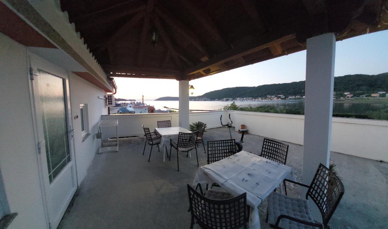 Appartement Gvacic House à Supetarska Draga Extérieur photo