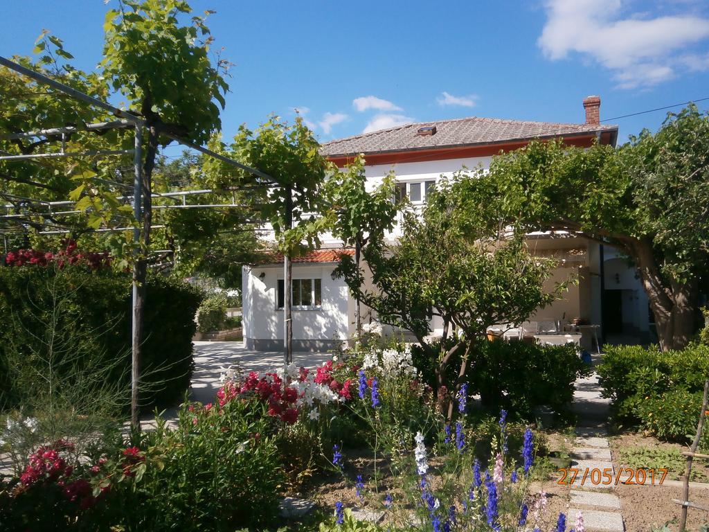 Appartement Gvacic House à Supetarska Draga Extérieur photo